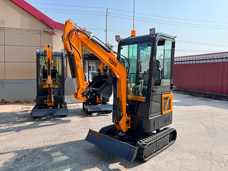 Mini-pelle sur chenilles 1,8 tonne – Image 2