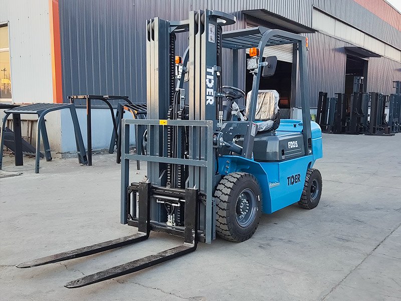 Chariot élévateur diesel 2,5 tonnes – Image 2